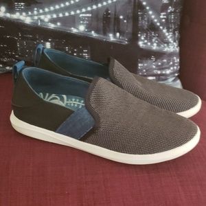 Slip on sneakers 👟